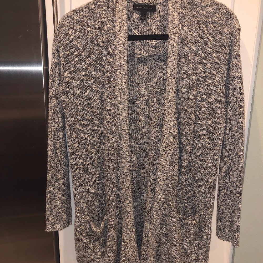 Banana Republic Black & White Knit Cardigan SizeMP